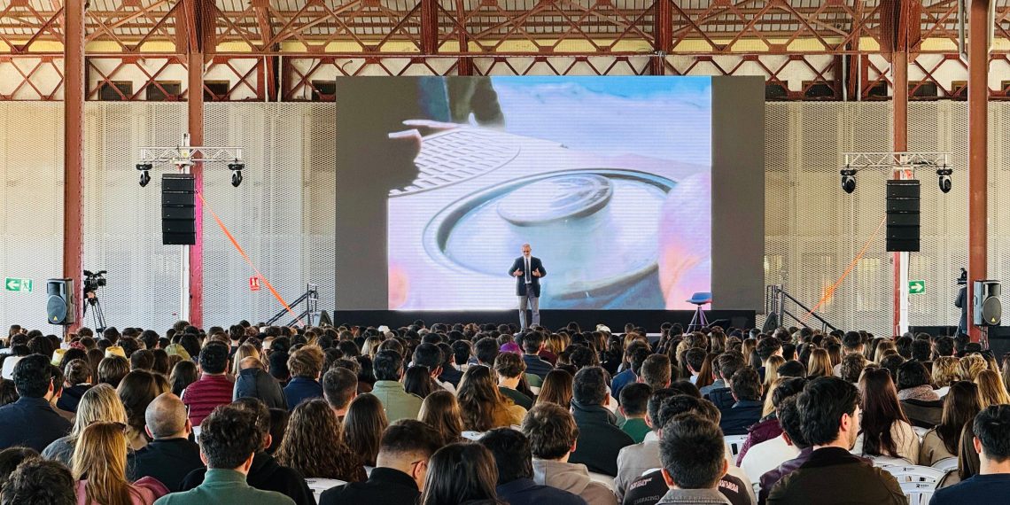 Más de 5.000 asistentes en la segunda edición de FOMOfest de Marina de Empresas