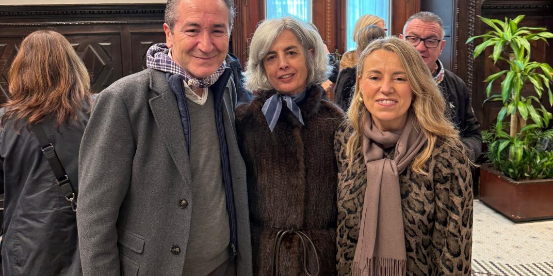 Nicolas Bugeda, Beatriz Lorente-Sorolla y Julia Climent