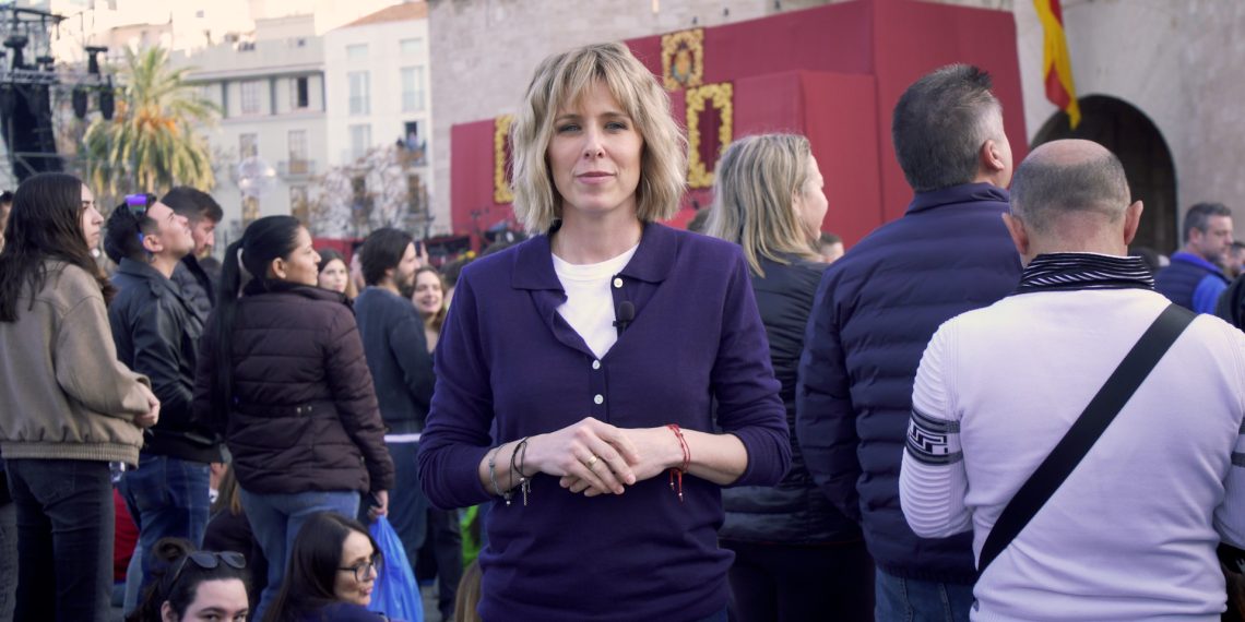 ‘Zoom’ analiza la masificación de las Fallas