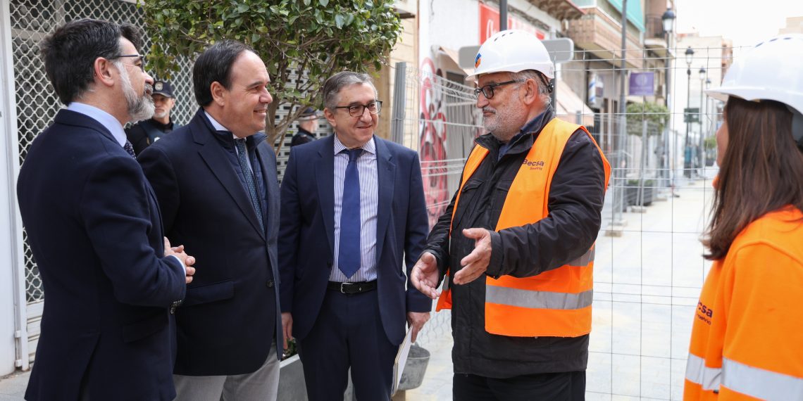 Pérez Llorca resalta el compromiso con mejorar la accesibilidad, modernizar el entorno urbano y reforzar la calidad de vida de la ciudadanía