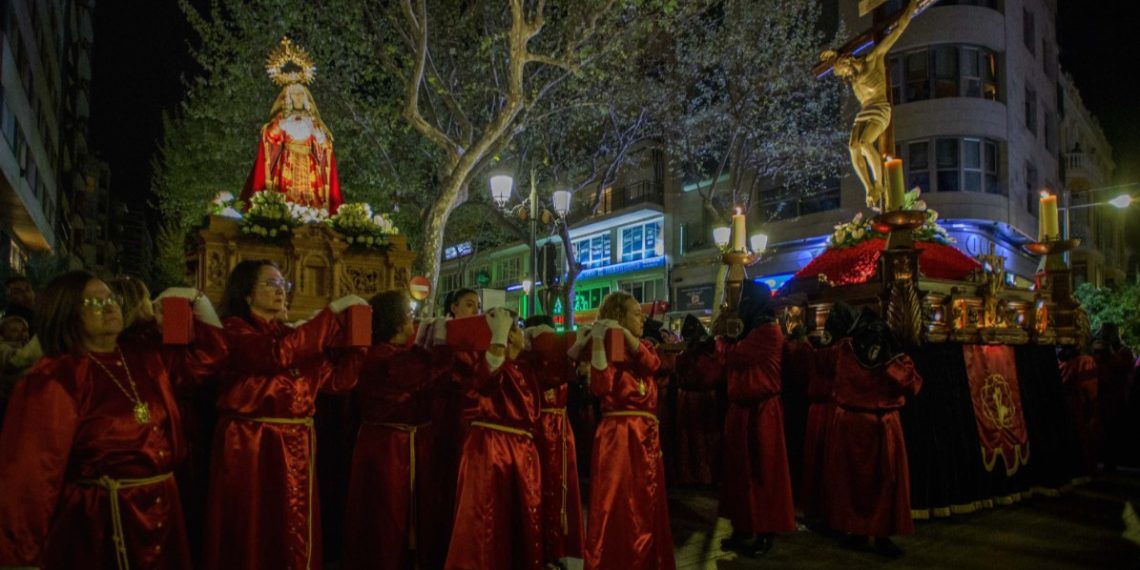 À Punt se vuelca con la Semana Santa de Alicante y Gandía con retransmisiones en directo
