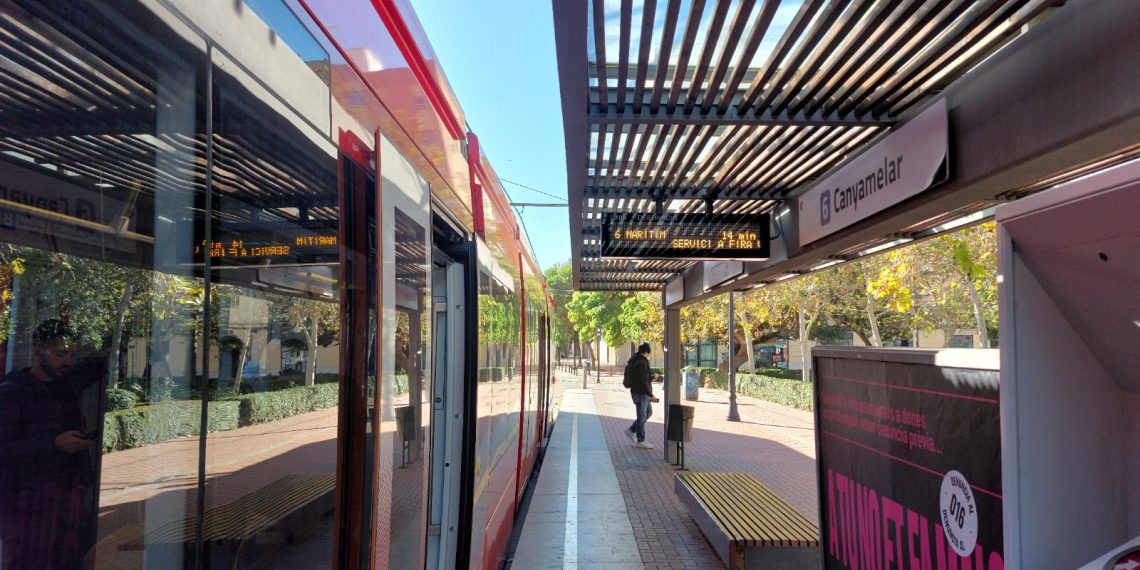 Metrovalencia adapta los horarios del tranvía por las procesiones de la Semana Santa Marinera