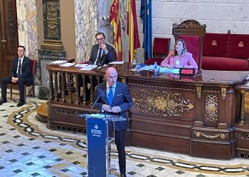 Vox rechaza la tasa turística y asegura que “la pagarán los valencianos”