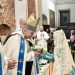 La Fallera Mayor Infantil de Valencia es recibida por el Arzobispo en la Basílica de la Virgen tras finalizar la Ofrenda
