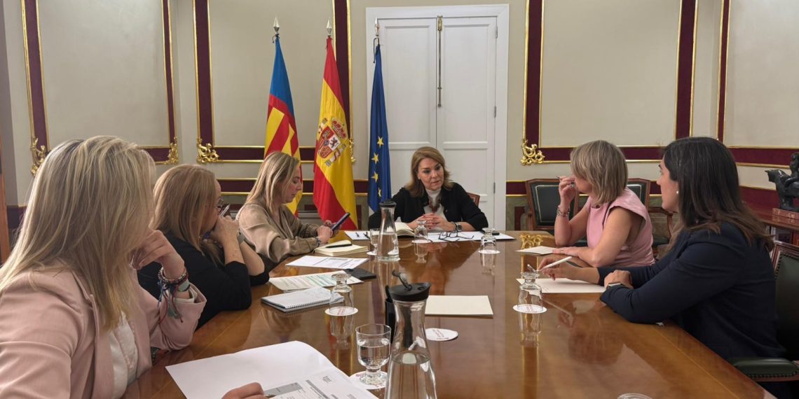 Labora lanza un programa de 10 millones para talleres de empleo dirigidos exclusivamente a mujeres
