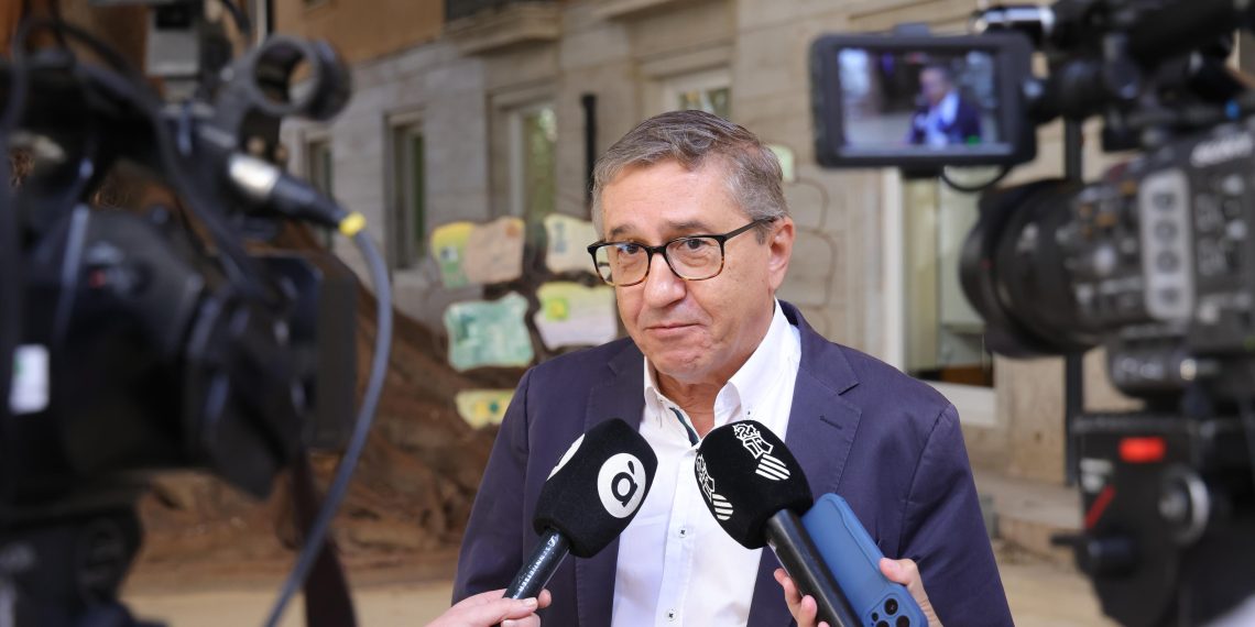 Rovira exige a Arcadi España “ que demuestre la sensibilidad con la Comunitat Valenciana que Montero no ha tenido en ocho años”