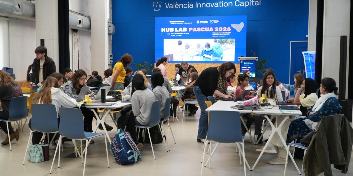 La Harinera se convierte en el epicentro del talento tecnológico femenino con el Hub Lab de Technovation Girls