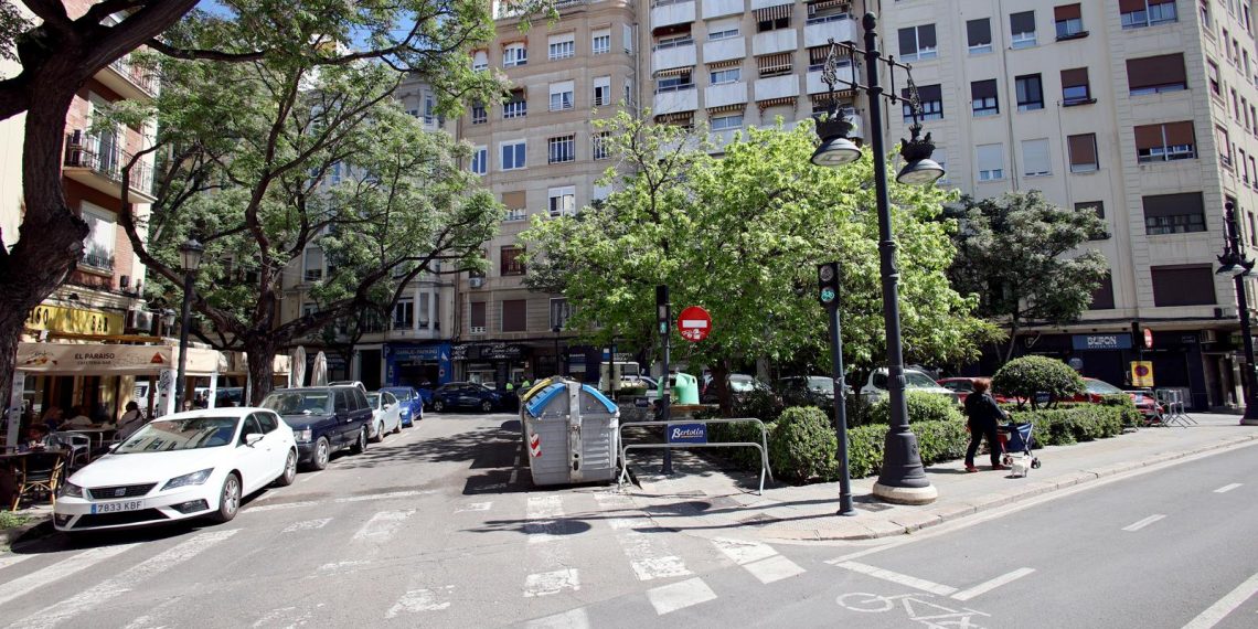 Valencia crea una nueva plaza de 500 metros cuadrados en el barrio de Arrancapins