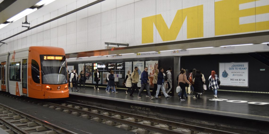 El TRAM d’Alacant refuerza el servicio a primera hora para la romería de la Santa Faz