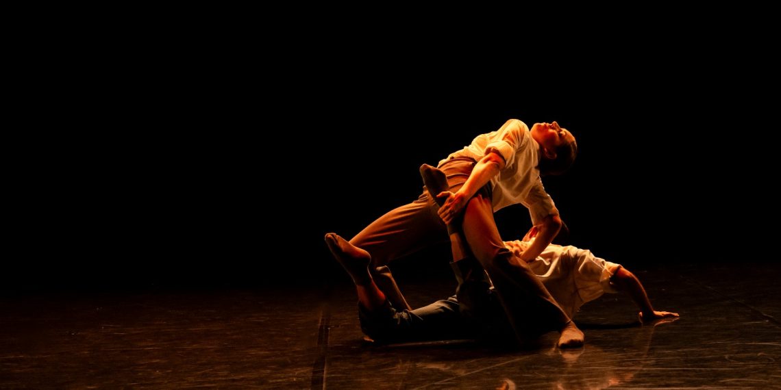 El Teatre Arniches presenta ‘Las Apariciones’ y el festival ‘Abril en Danza’