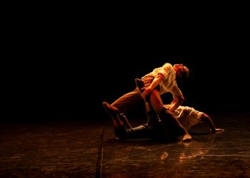 El Teatre Arniches presenta ‘Las Apariciones’ y el festival ‘Abril en Danza’