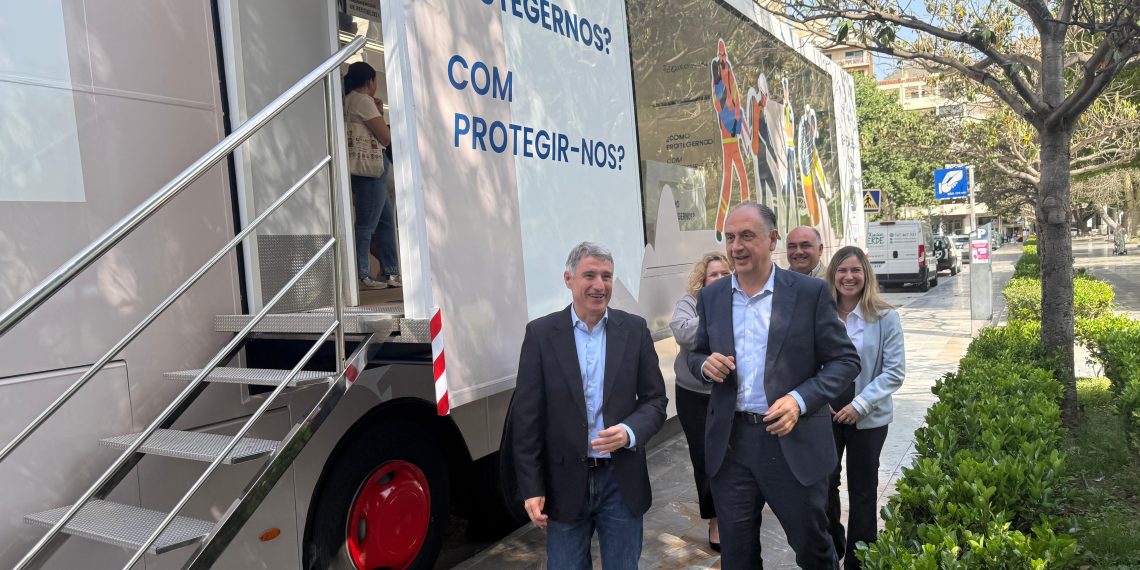 Emergencias inicia en Orihuela una campaña móvil de autoprotección y prevención