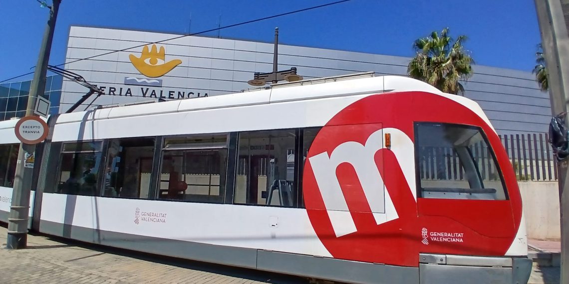 Metrovalencia programa servicios especiales de tranvía por la celebración de La Red Dual en Feria Valencia