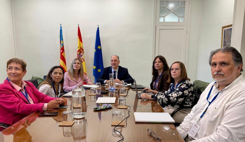 Valencia impulsará formación en emergencias en universidades con microcredenciales
