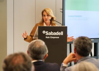 Camarero reclama más coordinación para afrontar el problema del acceso a la vivienda