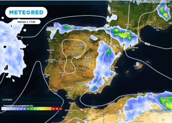 El Puente de Mayo llega con fuertes tormentas y lluvias en gran parte de España