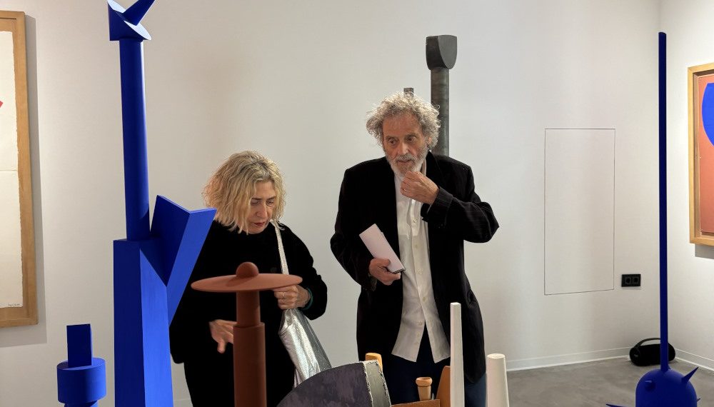 El Centro del Carmen reúne a Carmen Calvo y Miquel Navarro en un encuentro sobre cerámica