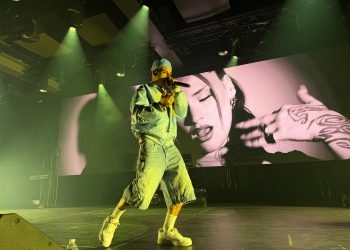 Fernandocosta arrasa en Valencia celebrando 10 años de rap ante 1.800 fans