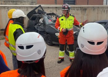 Bomberos de Valencia forman a 300 estudiantes de Enfermería en rescate y emergencias