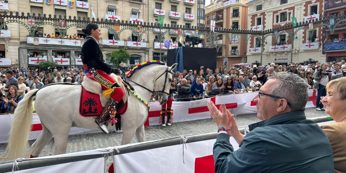 La Diputación de Alicante reafirma su apoyo a los Moros y Cristianos de Alcoy
