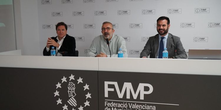 Redorat defiende la ayuda directa a los municipios pequeños frente a la subida de fondos a las mancomunidades