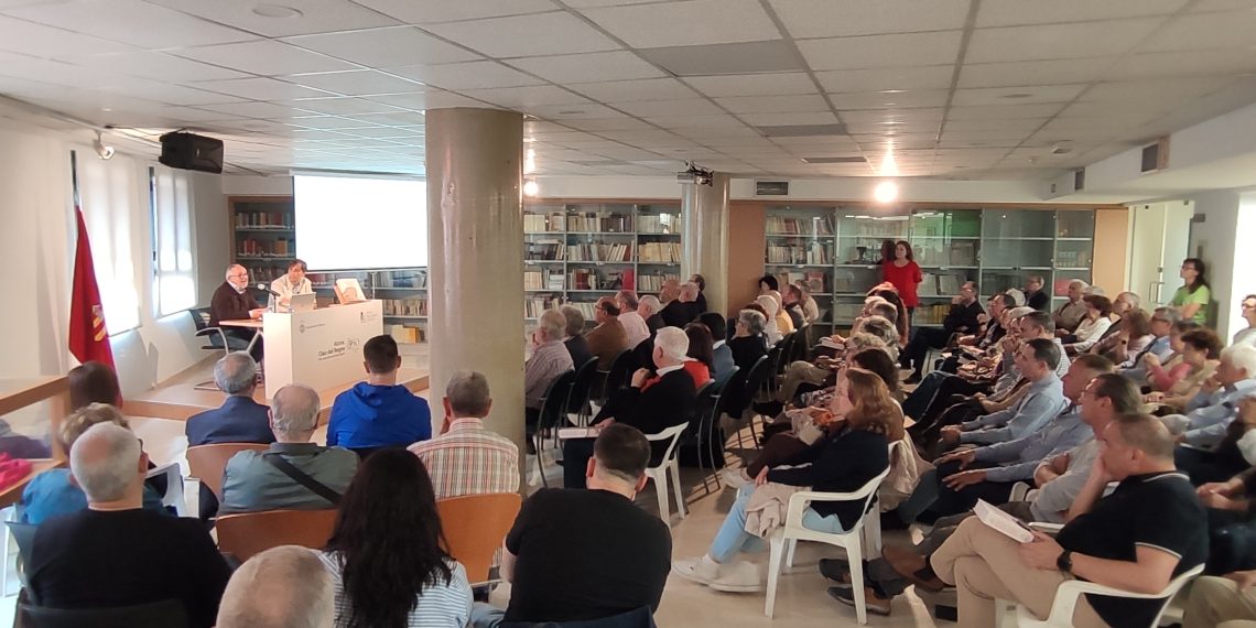 El Archivo Municipal de Alzira presenta un libro sobre la historia de la Séquia Reial del Xúquer en el Día del Libro