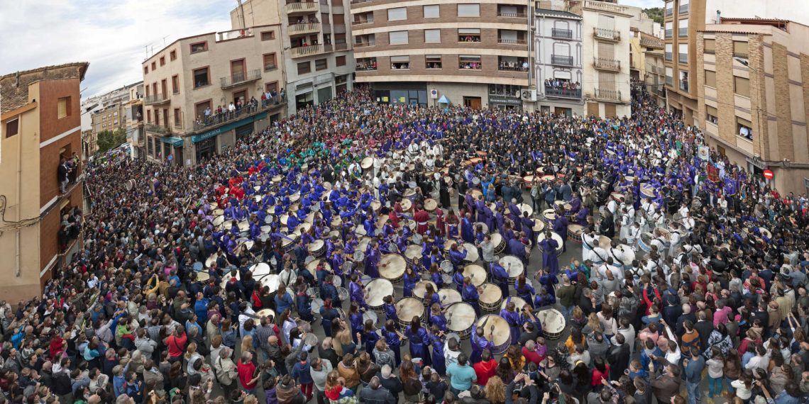 À Punt retransmite en directo la emocionante “Rompida de la Hora” de l’Alcora este Viernes Santo