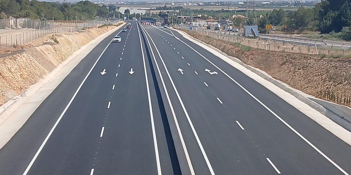 Abre al tráfico la CV-370 entre Manises y Riba-roja tras las obras