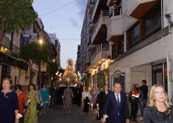 La devoción a la patrona de Gandía bate récords de participación en las celebraciones de la Mare de Déu dels Desamparats
