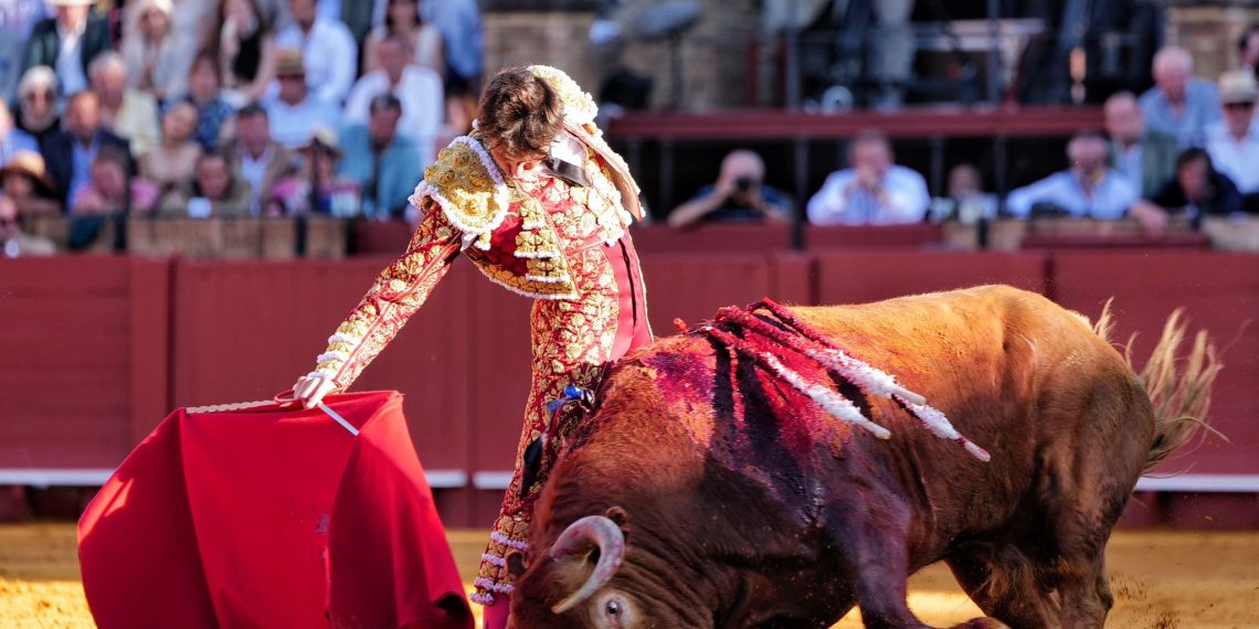 À Punt vuelve a la Maestranza este jueves para ofrecer la corrida de Manzanares, Roca Rey y Zulueta