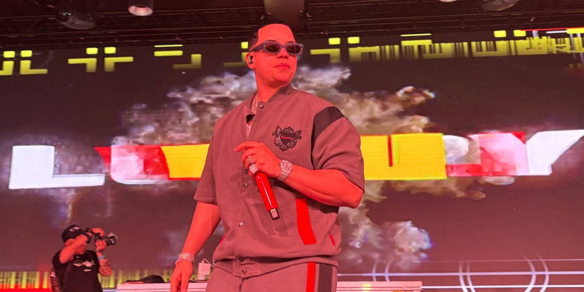 J Álvarez conquista Valencia con un repaso a sus grandes éxitos