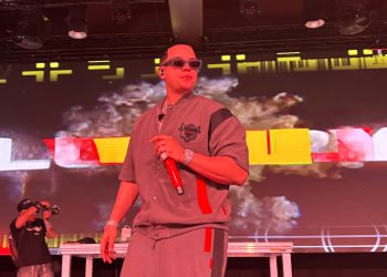 J Álvarez conquista Valencia con un repaso a sus grandes éxitos