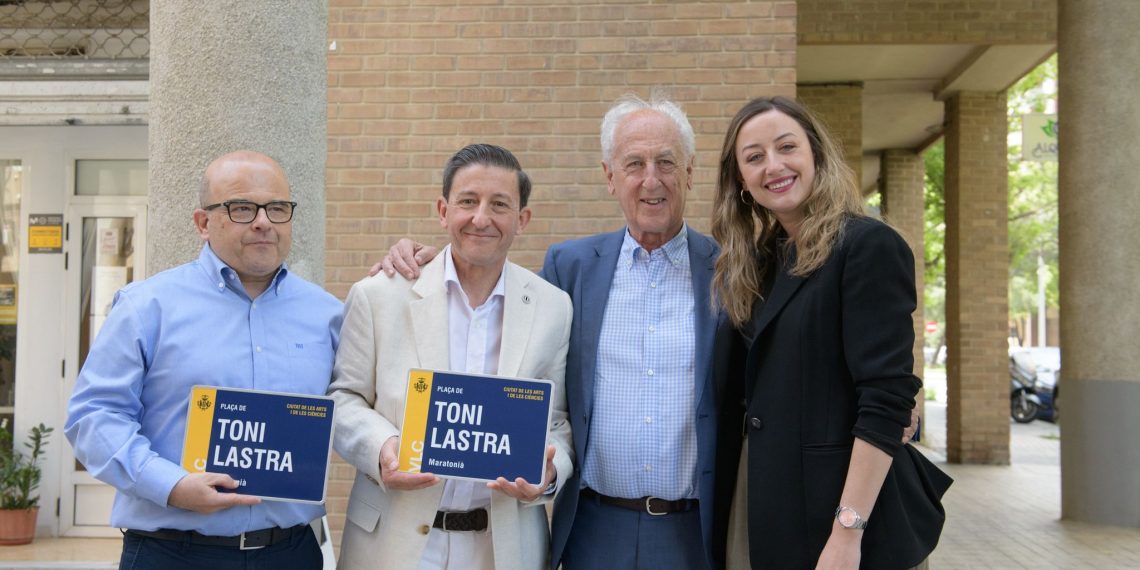 Valencia inaugura la Plaza Toni Lastra, referente del atletismo popular