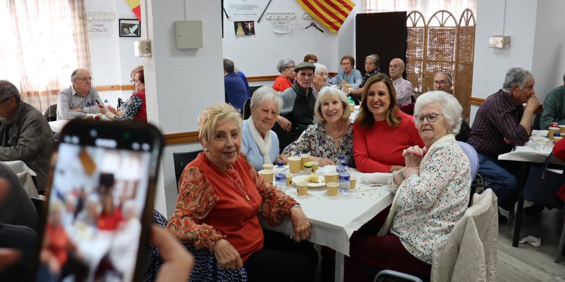 Catalá impulsa la formación de Gastro VLC con un servicio de menú para mayores