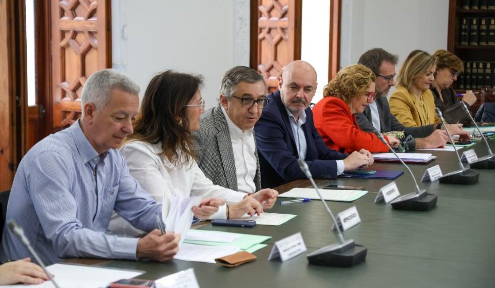 La reducción a 35 horas en la Administración valenciana entra en fase de negociación