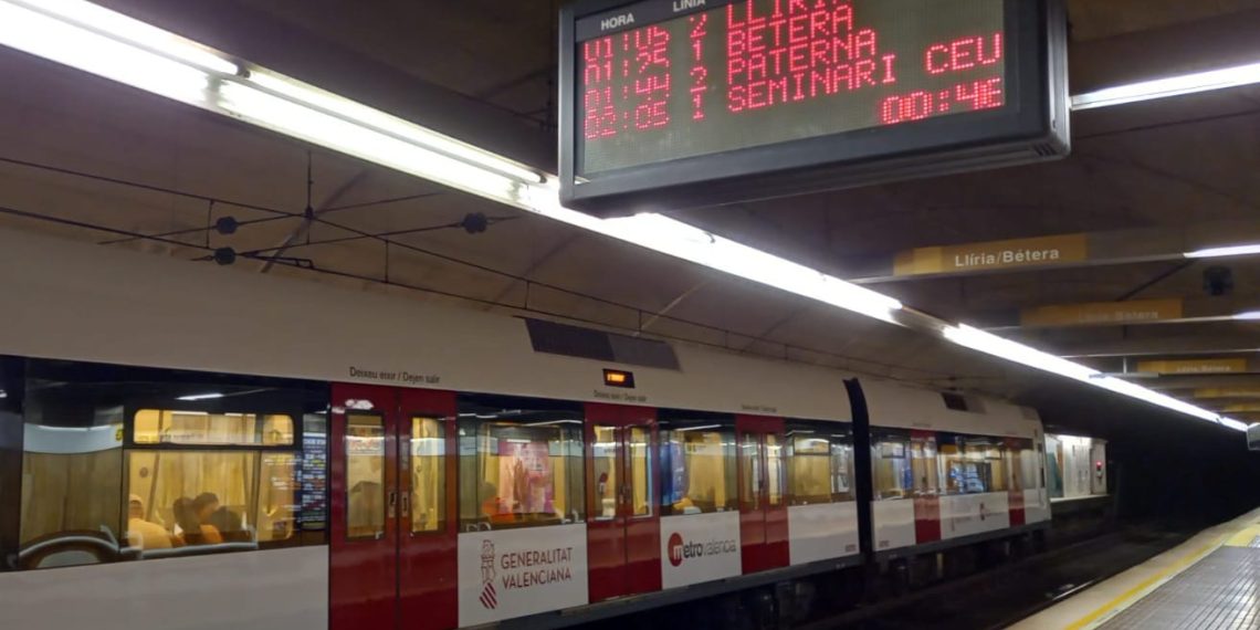 Metrovalencia refuerza el transporte público nocturno de Jueves Santo a Domingo de Resurrección