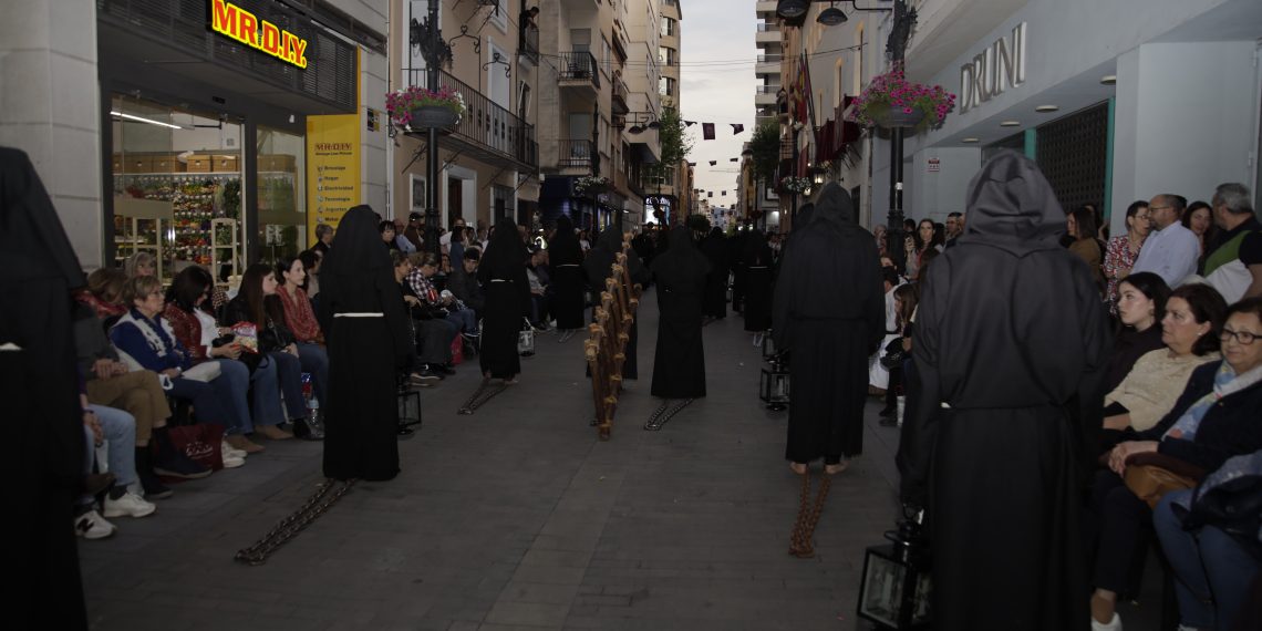 La Hermandad de la Flagelación de Gandía acogerá la primera retransmisión del rezo del Santo Rosario por Radio María en España