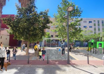 Valencia remodela la zona infantil del jardín de Portadors de la Verge de Pinedo
