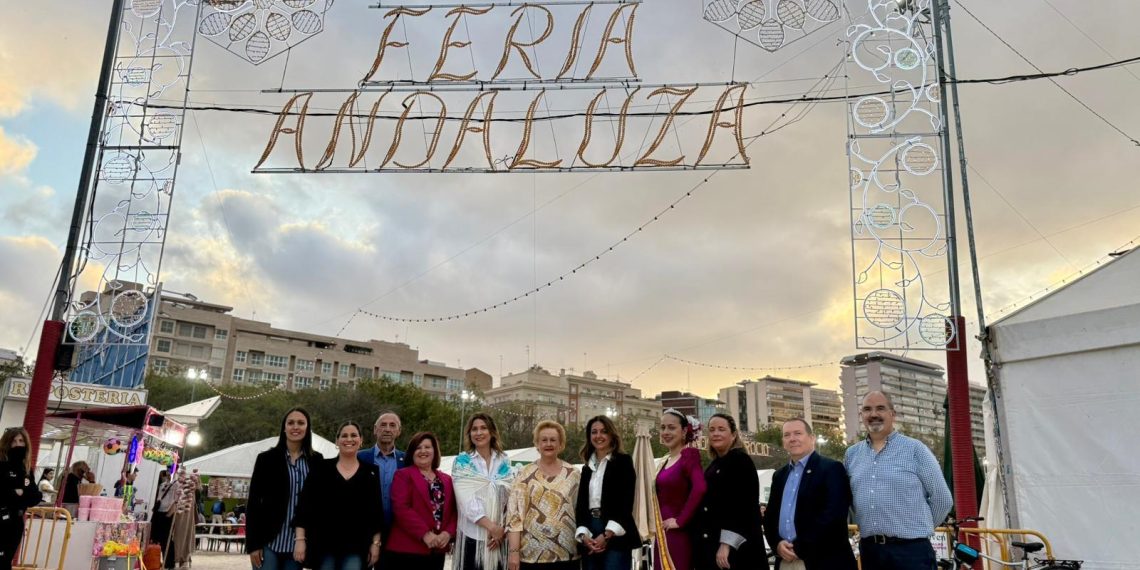 Nuria Martínez visita la Feria Andaluza de Valencia y respalda el tejido asociativo