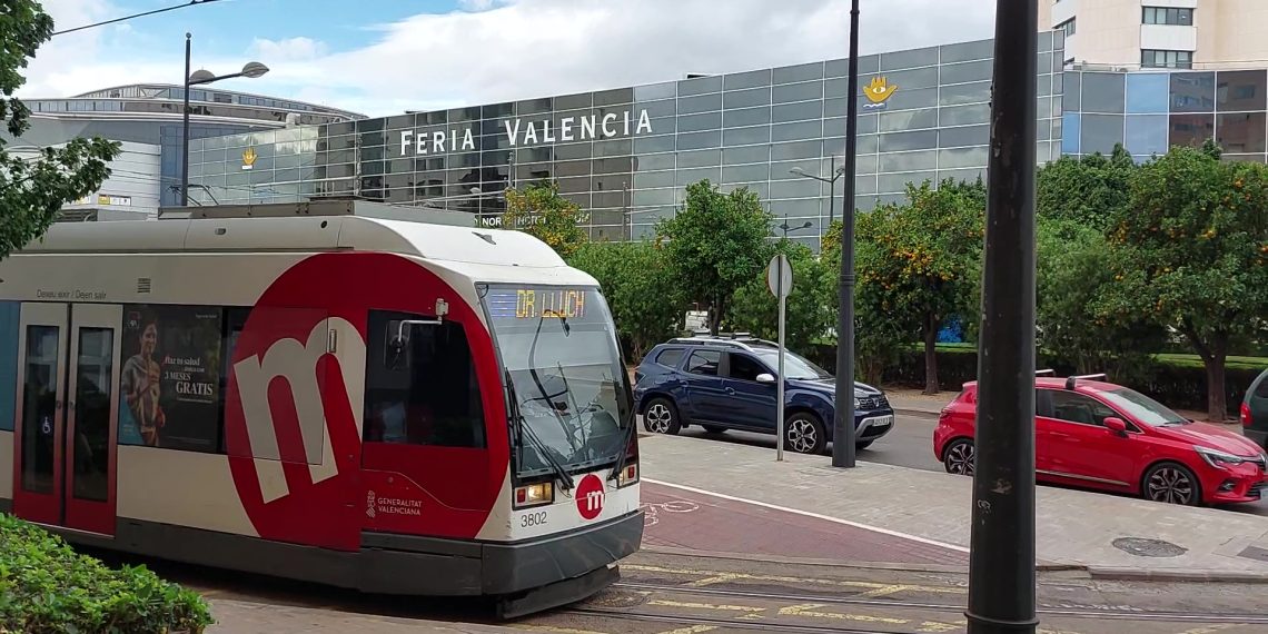 Metrovalencia refuerza la Línea 4 con servicios especiales hacia Feria Valencia