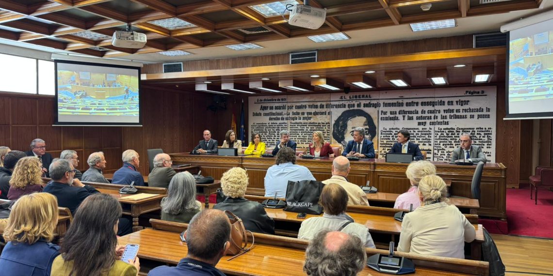 Martínez Mus defiende en el Senado una nueva Ley de Costas para proteger el litoral