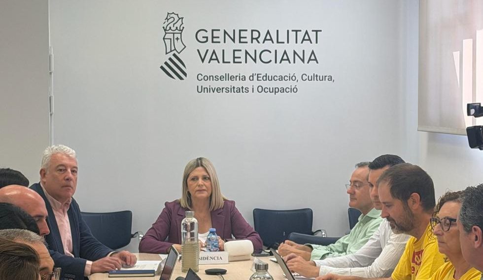 La Generalitat exige blindar la evaluación de 2º de Bachillerato para negociar con los sindicatos