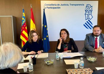 Justicia refuerza la participación ciudadana con el movimiento vecinal valenciano