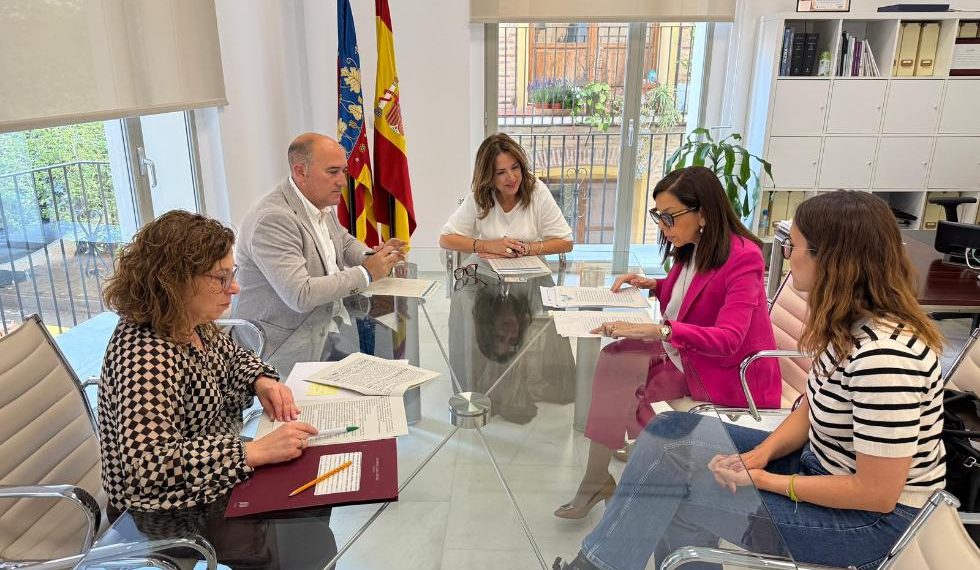 La Generalitat impulsará 12 viviendas protegidas en Massamagrell tras la cesión de una parcela