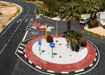 La Generalitat invierte 410.000 euros en una rotonda para mejorar la seguridad vial en Bellus