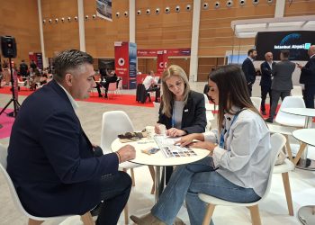 El aeropuerto de Castellón busca nuevas rutas comerciales en la feria ‘Routes Europe’