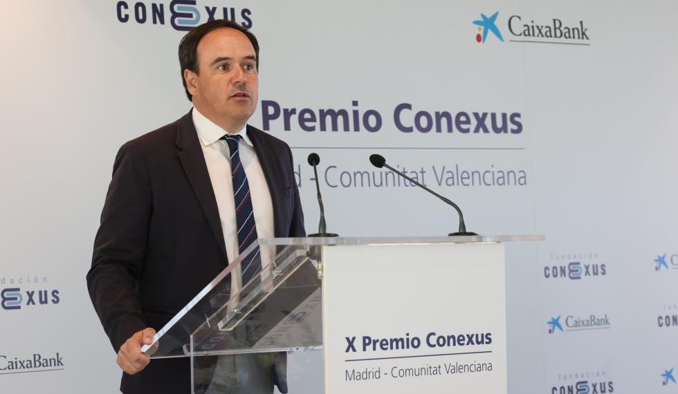 Pérez Llorca impulsa la colaboración público-privada para reactivar la economía