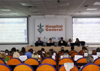 El Hospital General de Valencia rinde homenaje a la primera promoción de enfermeras de la Comunitat en su 50 aniversario