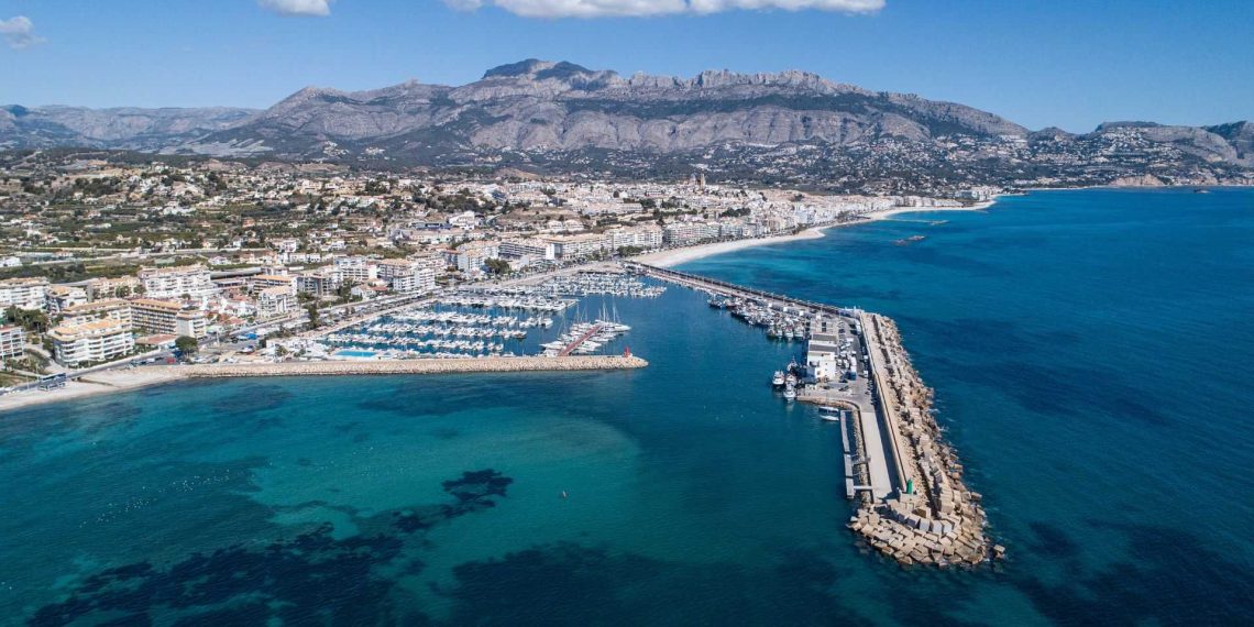 La Generalitat inicia la renovación de la concesión del Club Náutico de Altea tras más de una década de provisionalidad