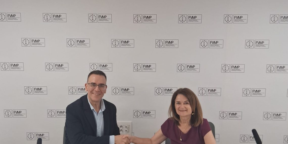 FVMP y veterinarios valencianos firman un convenio para reforzar la salud pública y el bienestar animal